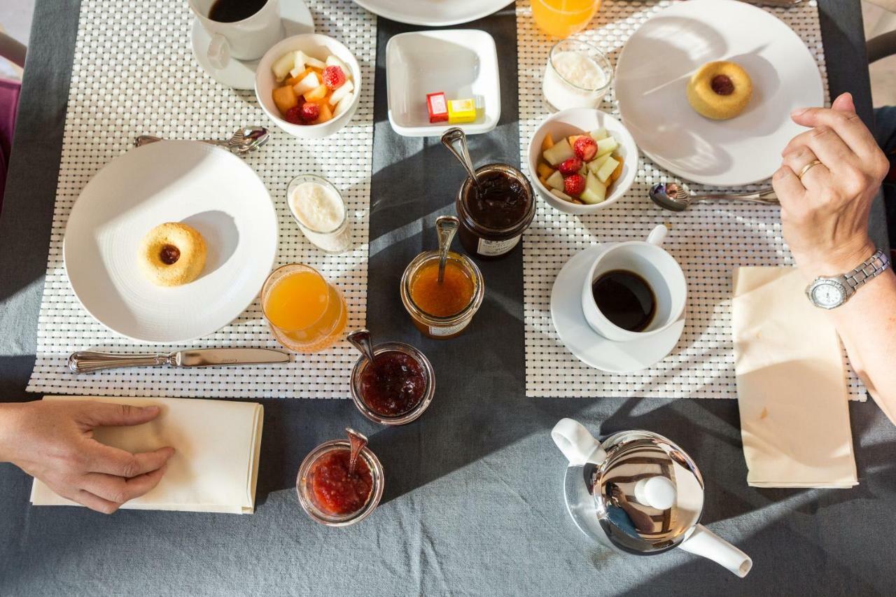 Bed and Breakfast La Vie Voyage Ланже Экстерьер фото